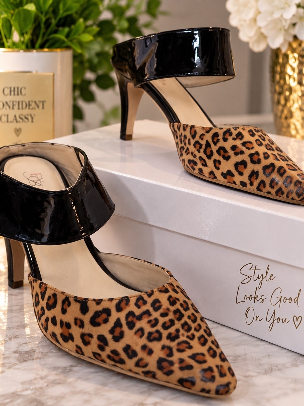 Leopard Print Pointed-Toe Shoes with Black Patent Strap